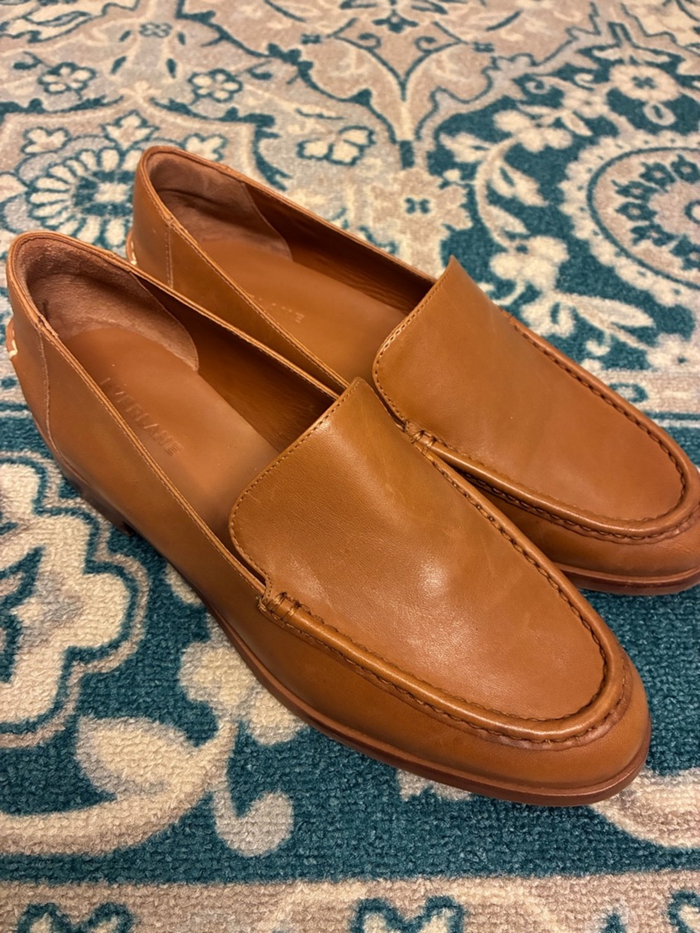 Everlane Women Modern Tan Classic Preppy Loafers. Size 9.